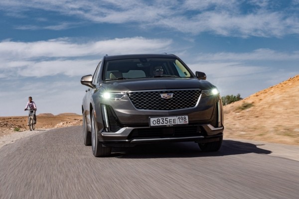 Раз, два, три &ndash; лампочка, гори! Первый тест-драйв Cadillac XT6