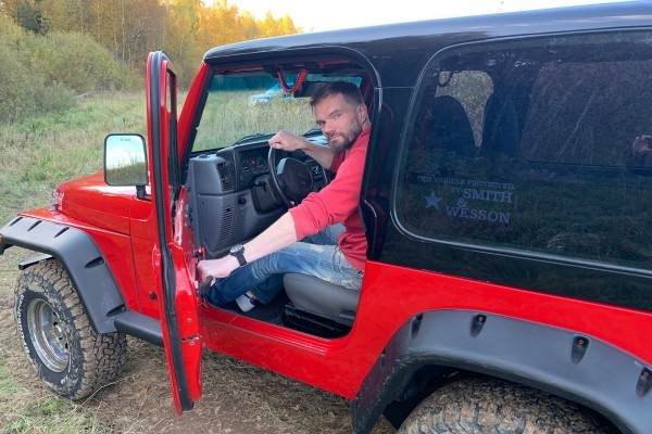 Много лет тому вперед: новый Jeep Wrangler против Wrangler TJ 1997