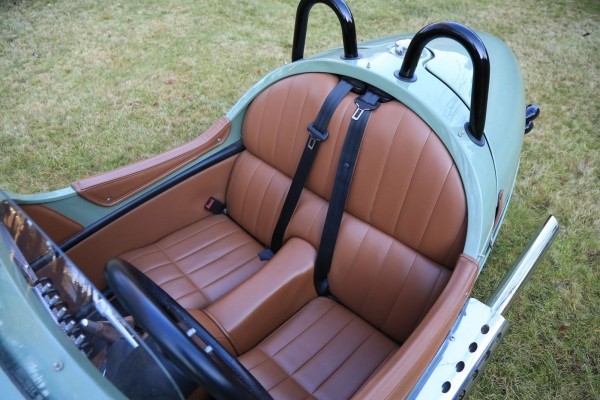 Шоу-стоппер как инвестиция: опыт владения Morgan 3-Wheeler