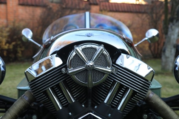 Шоу-стоппер как инвестиция: опыт владения Morgan 3-Wheeler
