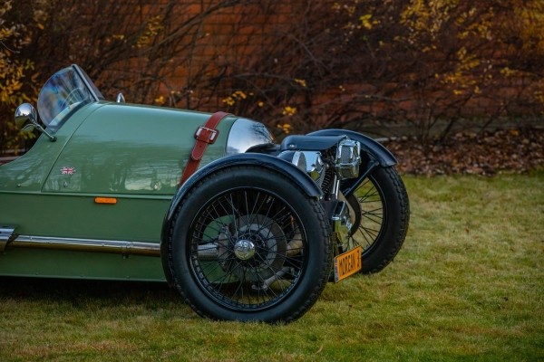 Шоу-стоппер как инвестиция: опыт владения Morgan 3-Wheeler