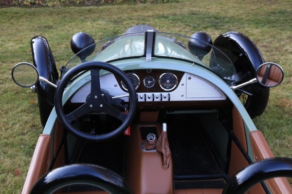 Шоу-стоппер как инвестиция: опыт владения Morgan 3-Wheeler