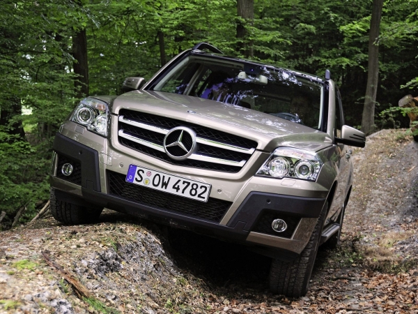 Хорошие дизели и постоянный полный привод: стоит ли покупать Mercedes-Benz GLK за 2 миллиона