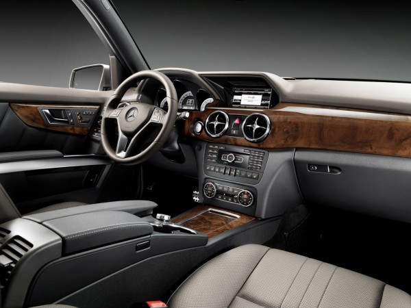 Хорошие дизели и постоянный полный привод: стоит ли покупать Mercedes-Benz GLK за 2 миллиона