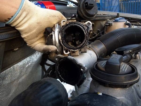 Как правильно почистить клапан EGR Как правильно почистить клапан EGR