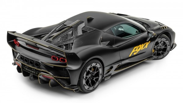 &laquo;Жеребец&raquo; для Бэтмена: Mansory полностью преобразила и прокачала Ferrari SF90