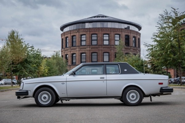Italiano vero швейцарского происхождения: опыт владения Volvo 262С 1979 года