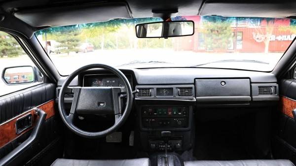 Italiano vero швейцарского происхождения: опыт владения Volvo 262С 1979 года