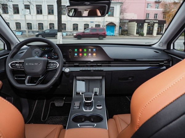 Между Tiggo и Exeed: тест-драйв Omoda C5 Между Tiggo и Exeed: тест-драйв Omoda C5