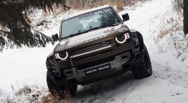 Land Rover Defender представлен в России в &laquo;экстремальной&raquo; версии от Arctic Trucks