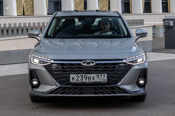 Вместо Toyota Camry, Kia К5 и Hyundai Sonata: тест-драйв Chery Arrizo 8 Вместо Toyota Camry, Kia К5 и Hyundai Sonata: тест-драйв Chery Arrizo 8