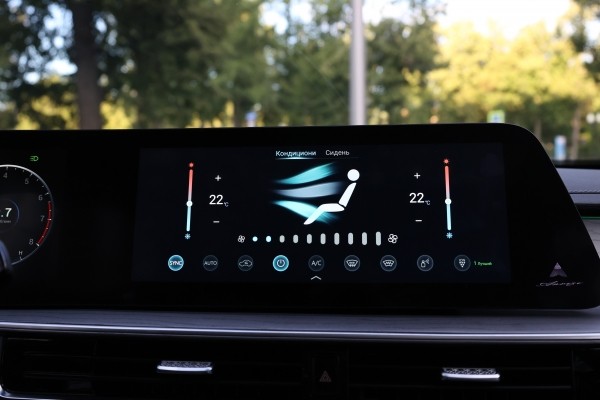 Вместо Toyota Camry, Kia К5 и Hyundai Sonata: тест-драйв Chery Arrizo 8 Вместо Toyota Camry, Kia К5 и Hyundai Sonata: тест-драйв Chery Arrizo 8