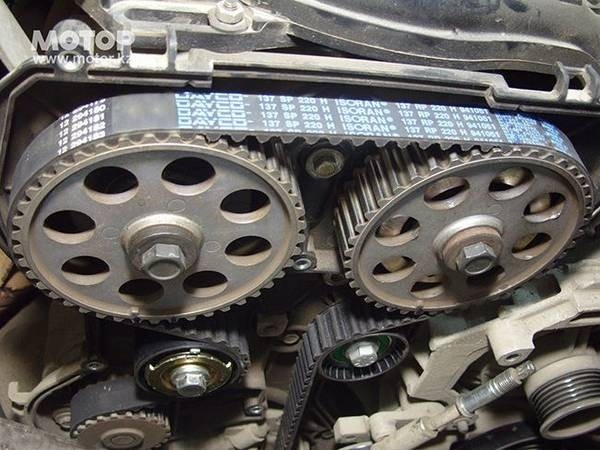 Хлопки в глушитель при сбросе газа карбюраторного и инжекторного двигателей