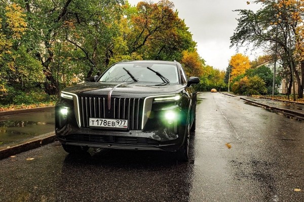 Пять дисплеев, пять метров и пять сотен сил: экспресс-тест Hongqi E-HS9 Пять дисплеев, пять метров и пять сотен сил: экспресс-тест Hongqi E-HS9