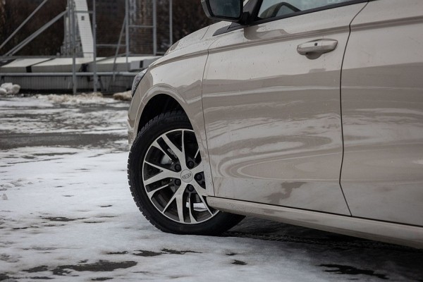 Тест-драйв Geely Emgrand: наш лучше белорусского? Тест-драйв Geely Emgrand: наш лучше белорусского?