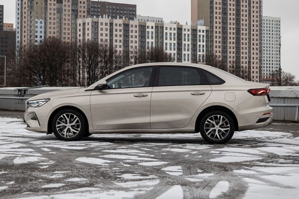Тест-драйв Geely Emgrand: наш лучше белорусского? Тест-драйв Geely Emgrand: наш лучше белорусского?