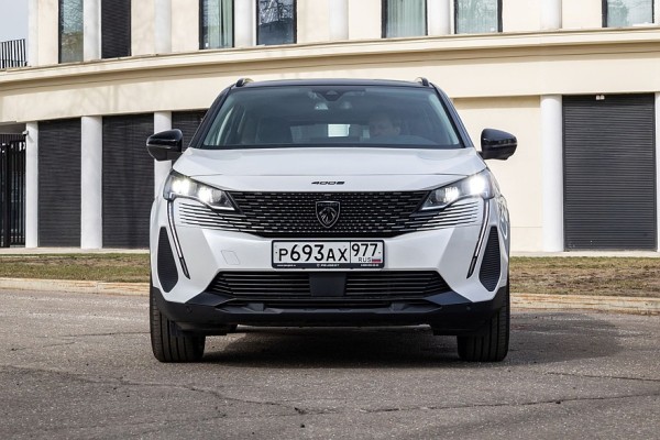 Тест-драйв Peugeot 4008: французская идея, китайская сборка, английское меню