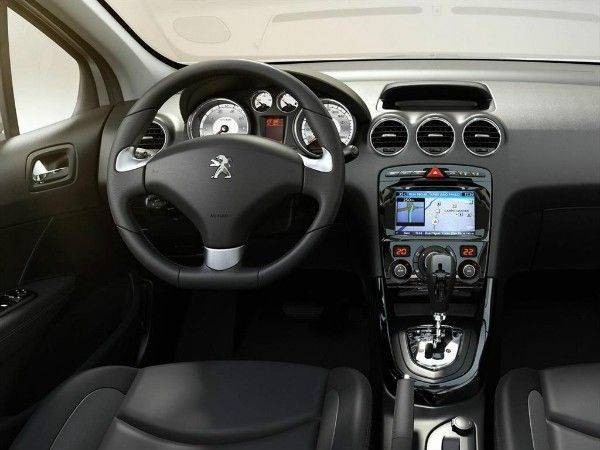 Городской седан за миллион: озвучена стоимость нового Peugeot 408 Городской седан за миллион: озвучена стоимость нового Peugeot 408