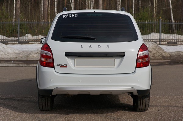 С Фольксвагена Поло на Гранту: дауншифтинг в лоукосте? Опыт владения Lada Granta