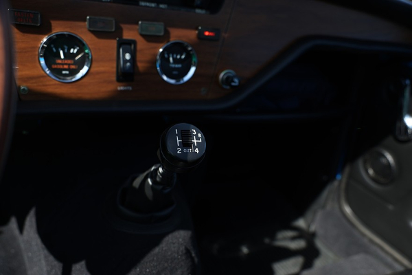 Дух – британский, дизайн – итальянский: опыт владения Triumph Spitfire V Дух – британский, дизайн – итальянский: опыт владения Triumph Spitfire V