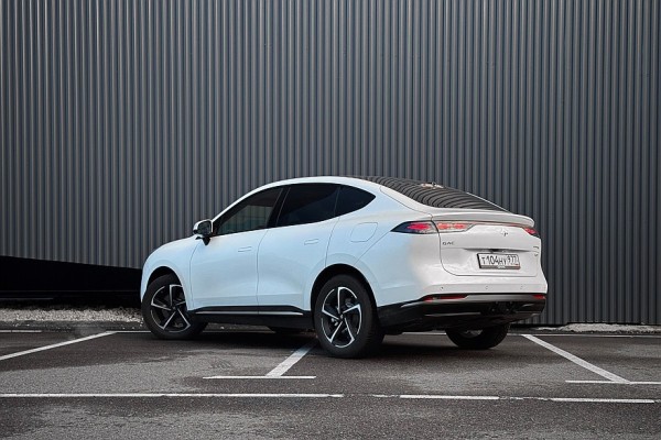 Китайская Tesla и одна большая ошибка: тест-драйв GAC Hyptec HT
